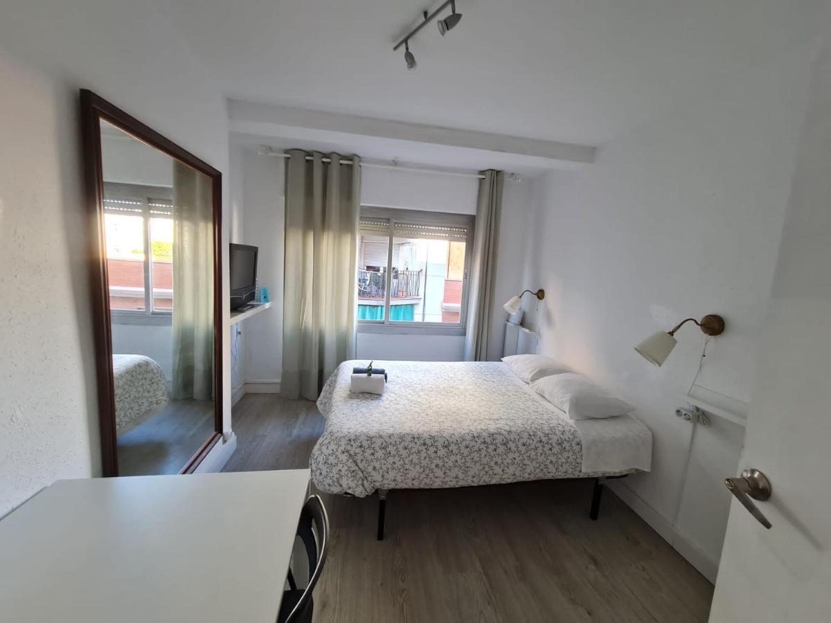 Alojamiento Can Buxeres L'Hospitalet de Llobregat Exterior photo